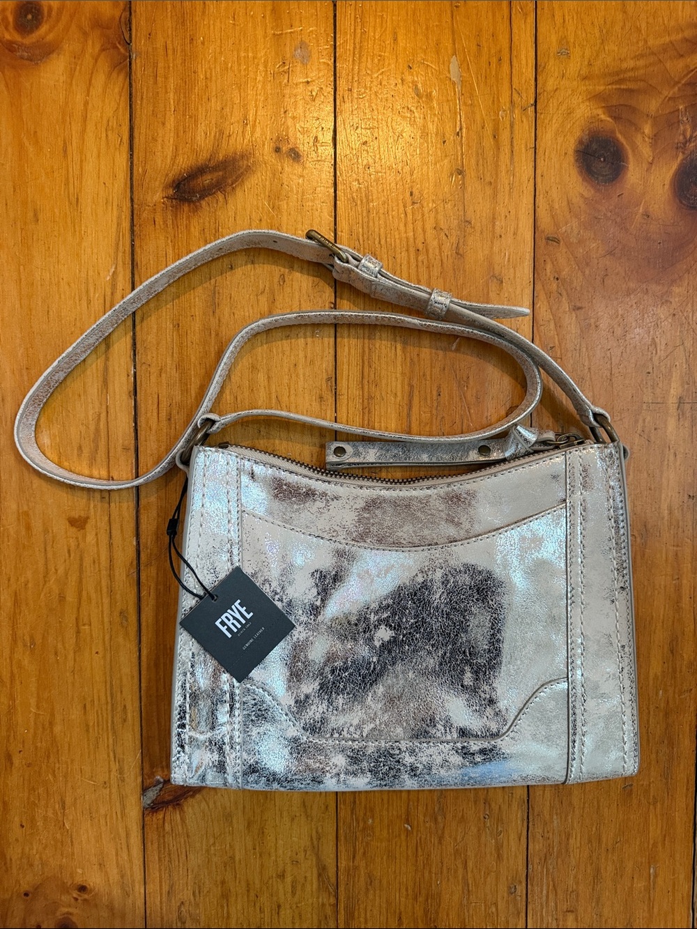 FRYE Metallic Silver Leather Crossbody Purse